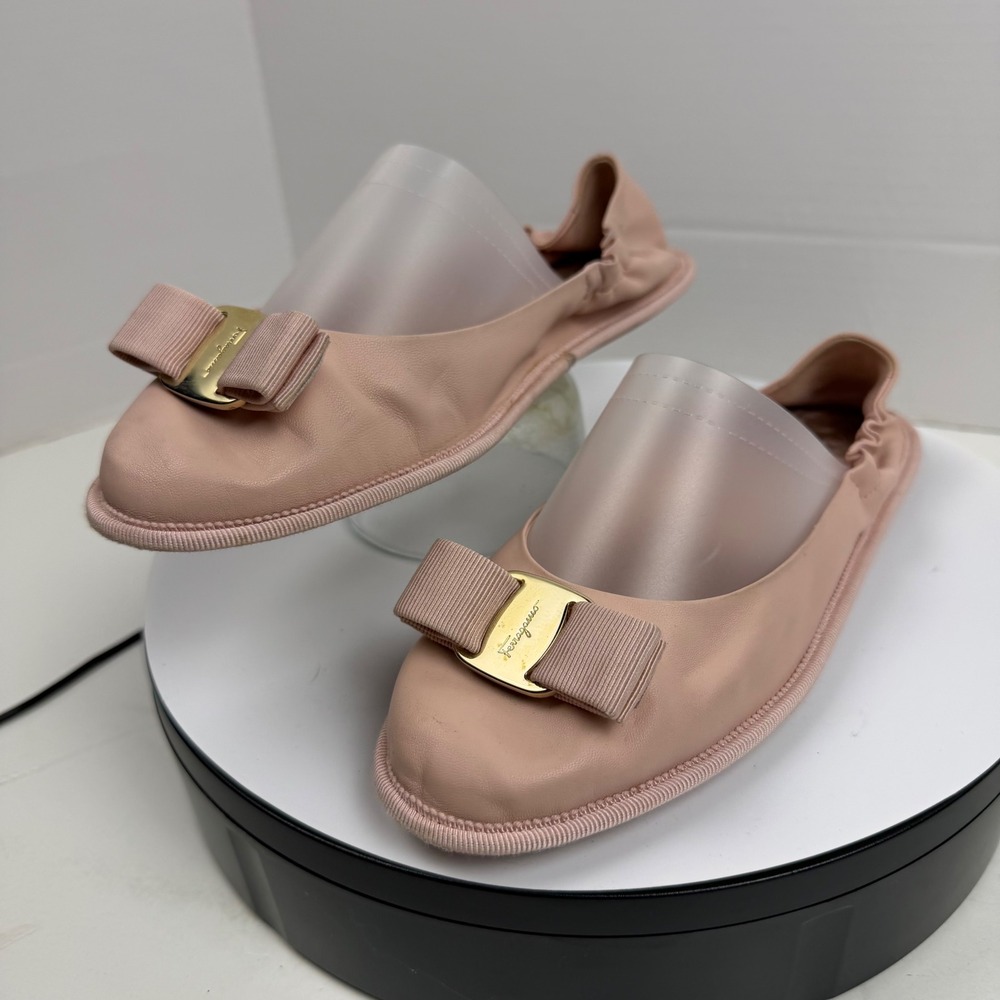 Ferragamo Varina Voy Bow Detail Gold Accent Leather Flat Women's Pink 6.5